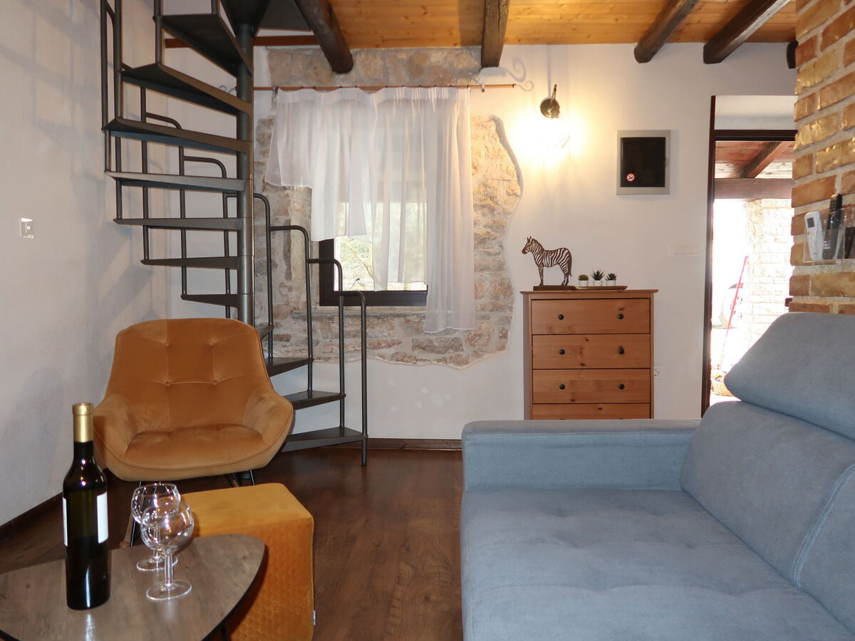 Maison Lara à Labin, terrasse couverte et terrain privé - Photo 22