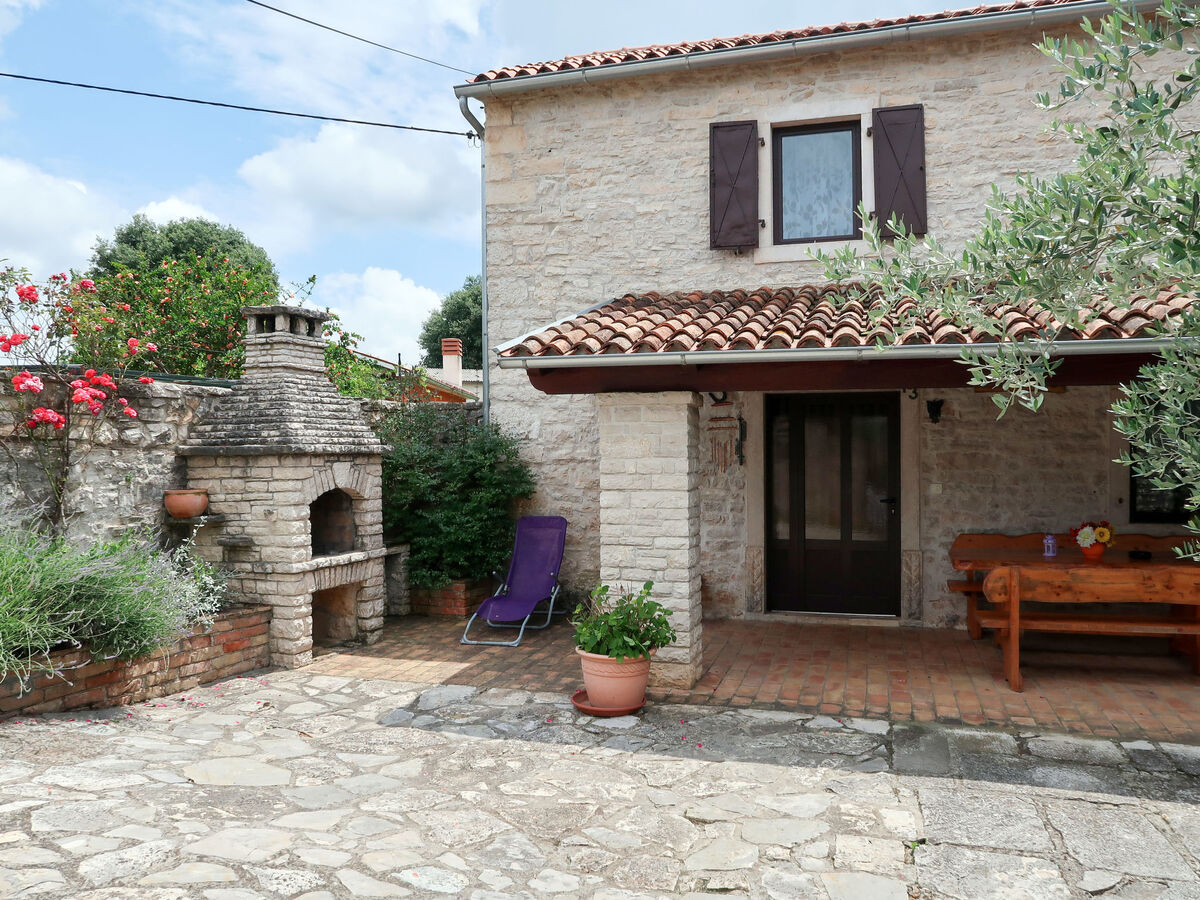Maison Lara à Labin, terrasse couverte et terrain privé - Photo 35
