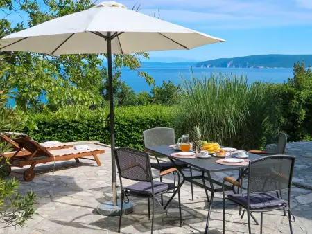 Maison Makvic à Mošćenička Draga, vue sur la mer : photo 17