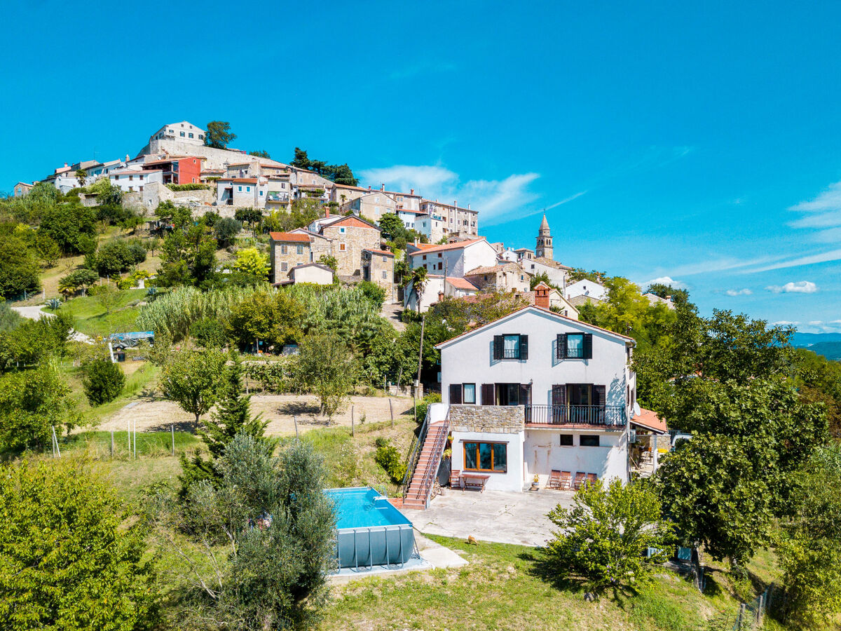 Maison Kušar avec piscine à Motovun - Photo 1