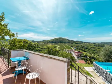 Maison Kušar avec piscine à Motovun : photo 4