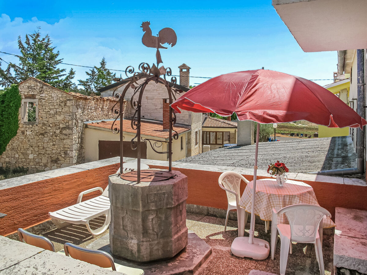 Maison Mirjana à Poreč, 3 chambres, terrasse et parking - Photo 1