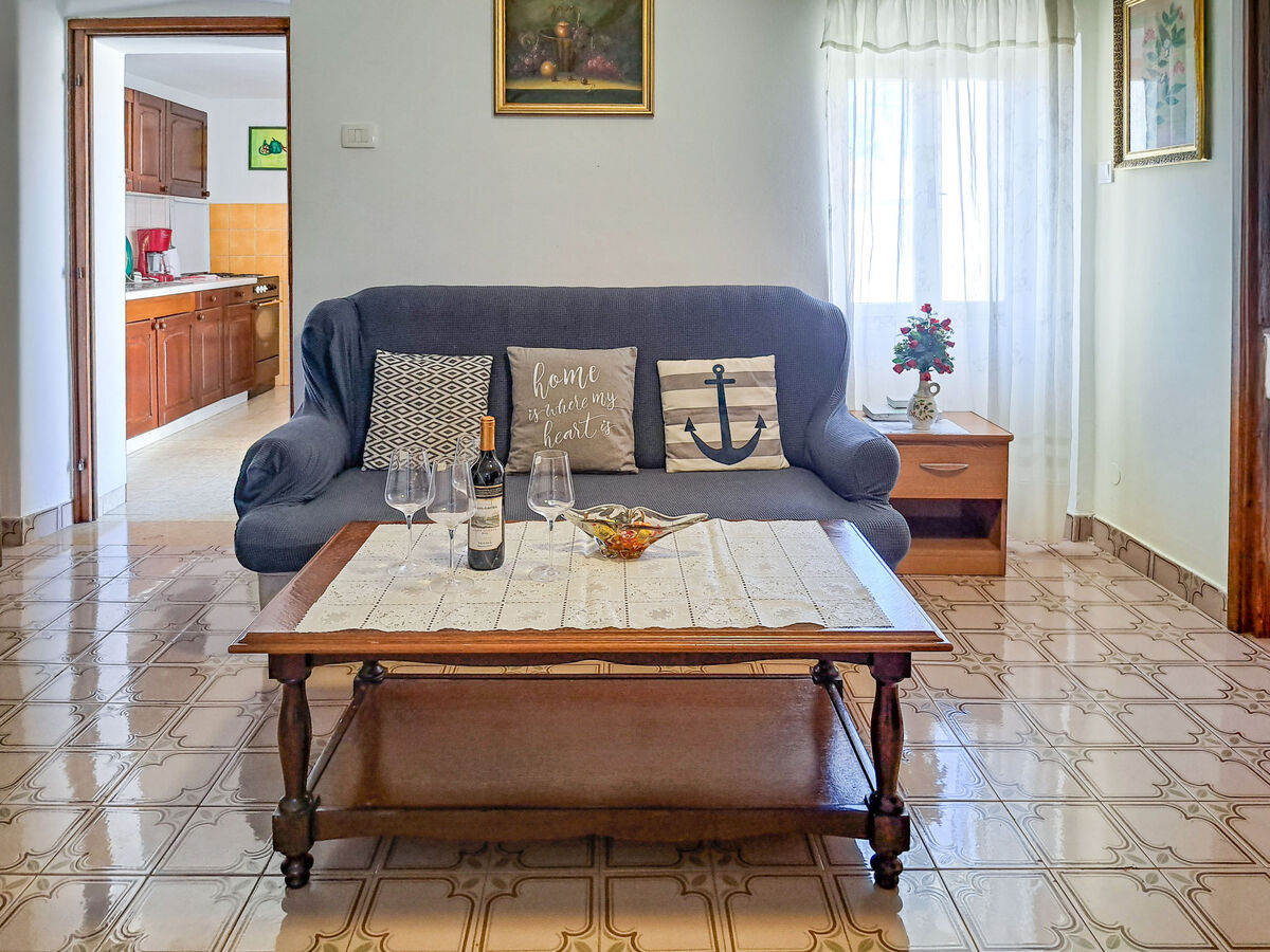 Maison Mirjana à Poreč, 3 chambres, terrasse et parking - Photo 2