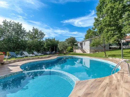 Location appartement à Pazin, Lea