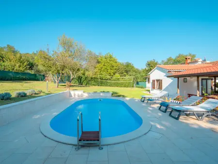 Maison jumelée Hacienda à Pazin, piscine privée et terrain 4 000 m² : photo 7