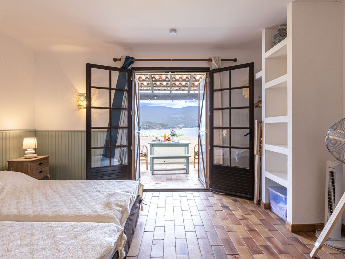 Studio La Baraka – vue mer, terrasse, à 300 m de la plage - Photo 8