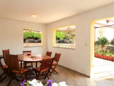 Maison jumelée Mateja à Krk, terrasses et jardin clos : photo 2