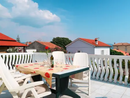 Maison jumelée Mateja à Krk, terrasses et jardin clos : photo 8