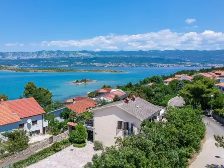 Maravic, maison 2 chambres à 70m de la plage