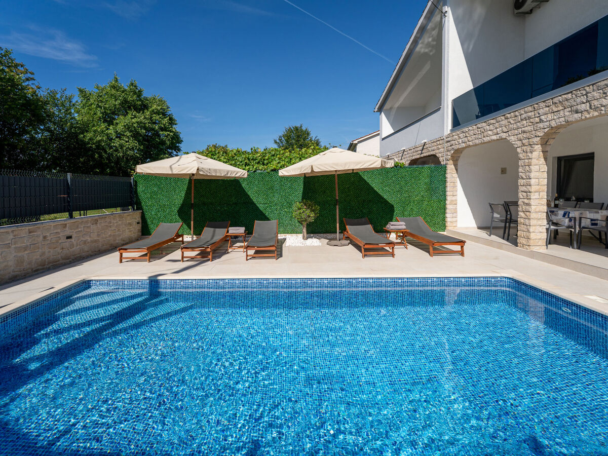 Maison Domagoj avec piscine chauffée à Malinska - Photo 6