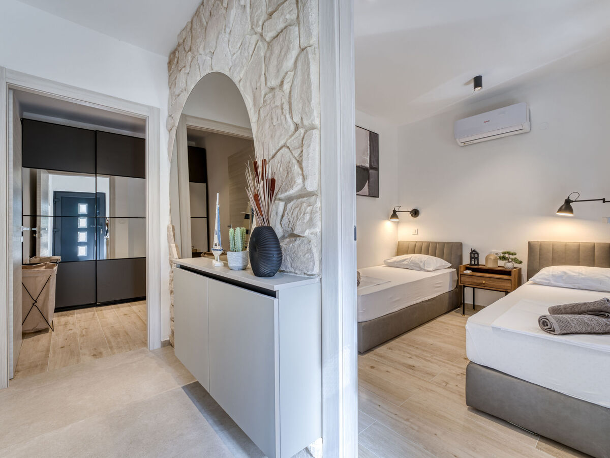 Maison Domagoj avec piscine chauffée à Malinska - Photo 23