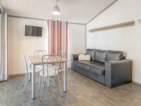 Bungalow à Argelès-sur-Mer, terrasse couverte, piscine commune : photo 4