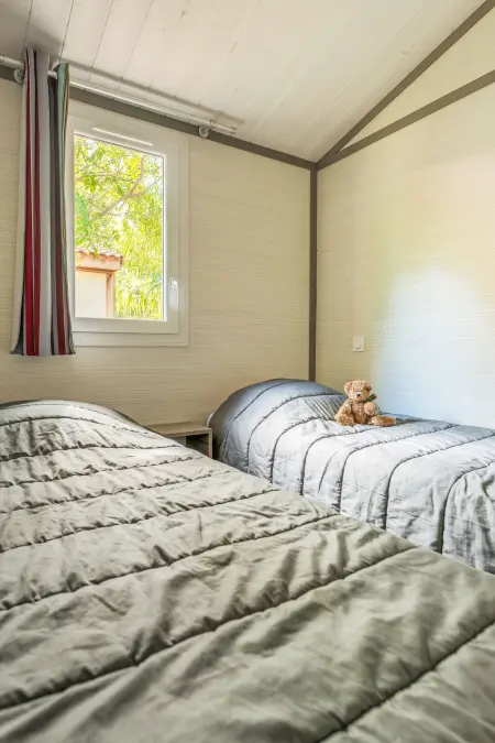 Bungalow à Argelès-sur-Mer, terrasse couverte, piscine commune : photo 10