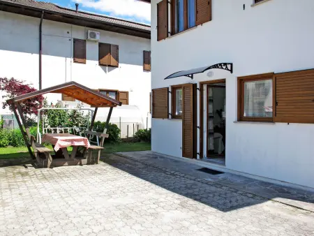 Appartement à Calceranica, à 150 m du lac : photo 2