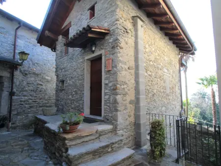 Morandi, maison 3 niveaux avec vue lac à Cannero - Photo 2