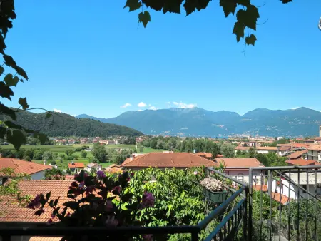 Appartement Casa Riboni à Luino, terrasse de 20 m² avec vue : photo 3