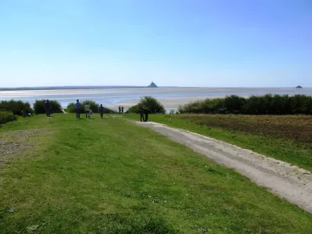 Maison rustique à Saint-Léonard, vue sur la baie et jardin : photo 17