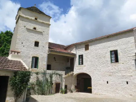 Le Mas de Serre, gîte rustique avec piscine à Mercuès : photo 2