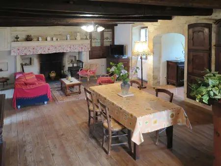 Le Mas de Serre, gîte rustique avec piscine à Mercuès : photo 7