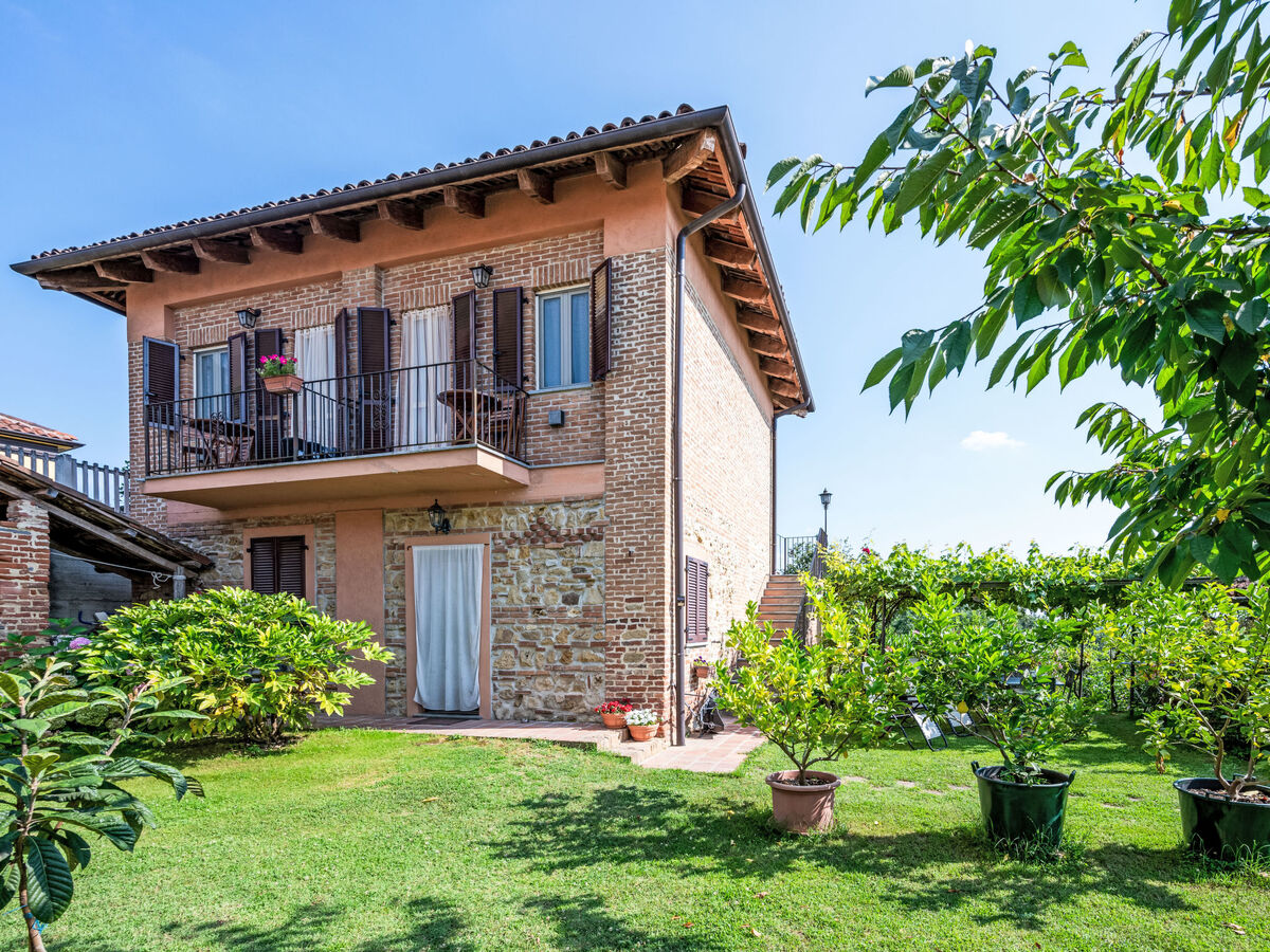 Gîte Bricco dei Ciliegi – Colline du Piémont, piscine - Photo 1