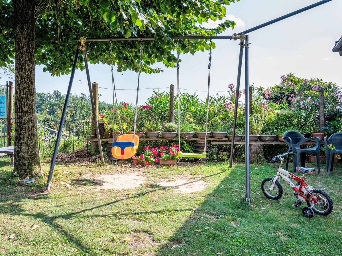 Gîte Bricco dei Ciliegi – Colline du Piémont, piscine - Photo 15