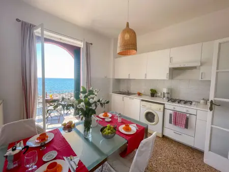 Casa del Sole - Appartement vue mer à Imperia : photo 9