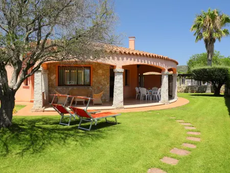 Maison de 100 m² à Costa Rei avec terrasse couverte : photo 17
