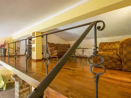 Maison La Fornace à Loro Ciuffenna, jardin et piscine partagée : photo 9