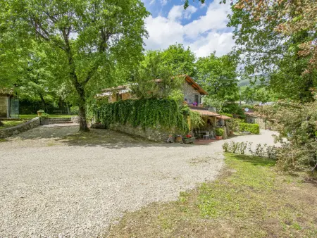 Maison La Fornace à Loro Ciuffenna, jardin et piscine partagée : photo 33