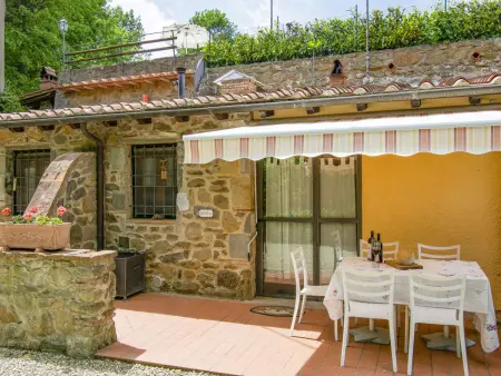 Maison jumelée La Fornace à Loro Ciuffenna, piscine et jardin : photo 13