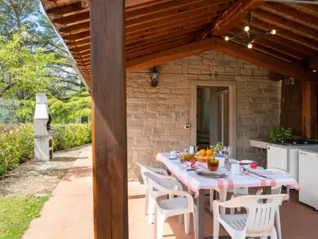Maison Capanna à Loro Ciuffenna avec piscine et terrain : photo 4
