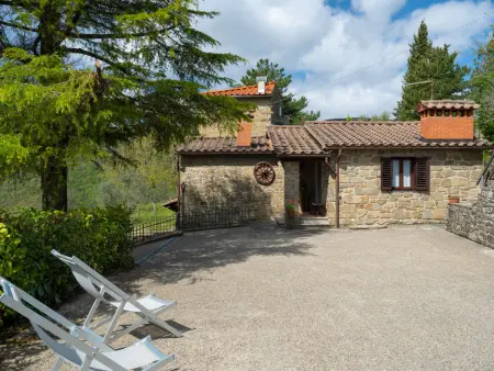 Maison Capanna à Loro Ciuffenna avec piscine et terrain : photo 24