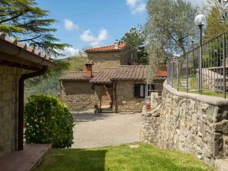Maison Capanna à Loro Ciuffenna avec piscine et terrain : photo 25