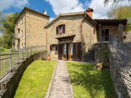 Maison Capanna à Loro Ciuffenna avec piscine et terrain : photo 38