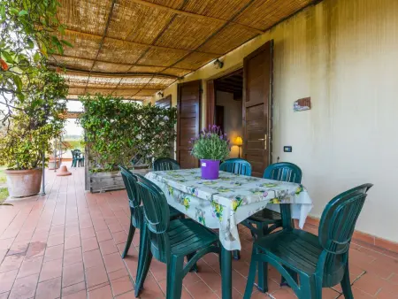 Appartement à Cecina avec piscine commune et jardinet : photo 5