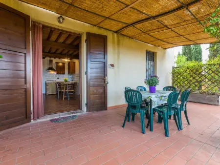 Appartement à Cecina avec piscine commune et jardinet : photo 27