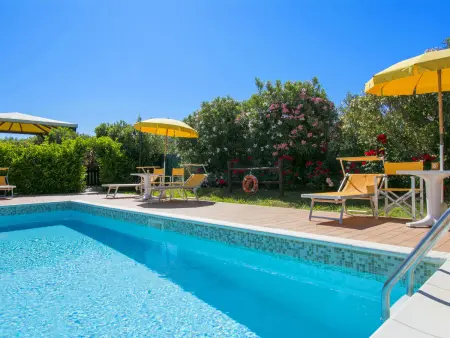 Appartement Le Macine à Cecina, piscine et jardin : photo 20