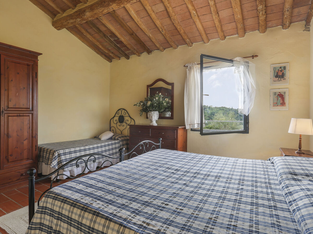 Favilli, maison 4 chambres avec piscine à Palaia - Photo 15