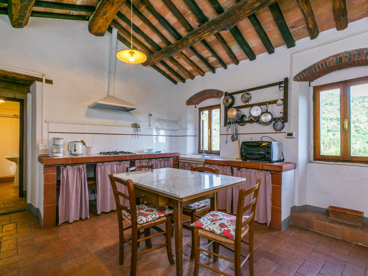 Apt. Mezzo à Pescia, 2 chambres avec vue panoramique - Photo 4