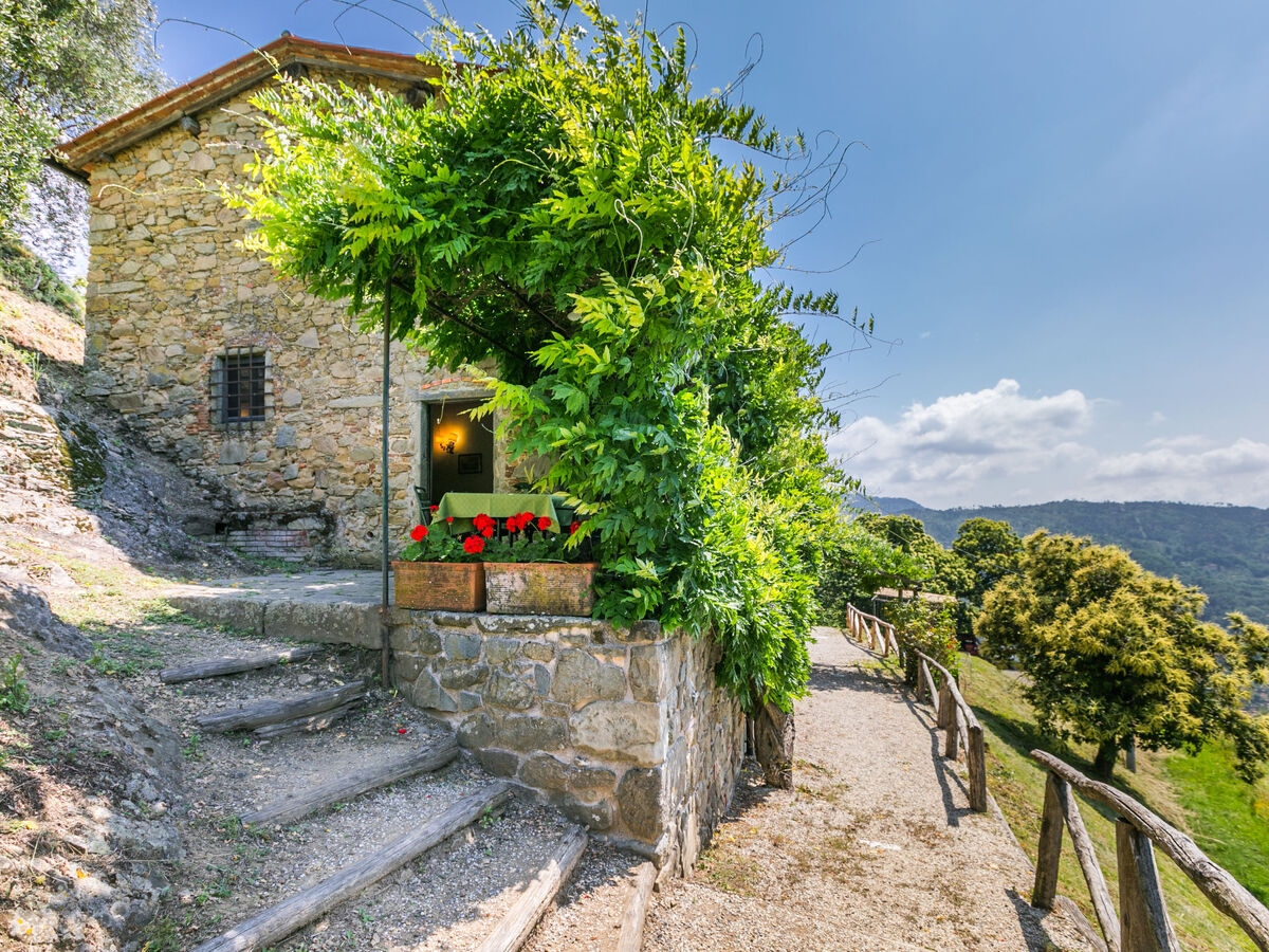 Apt. Alfiero, 2 chambres avec vue à Pescia - Photo 1