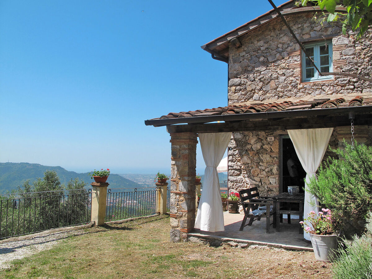 Olivella, maison rustique 65 m² avec piscine à Camaiore - Photo 1