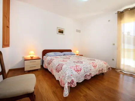 Maison 120 m² à Kaštelir, jardin clôturé et barbecue : photo 13
