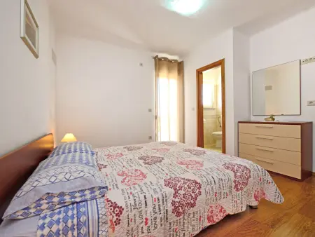 Maison 120 m² à Kaštelir, jardin clôturé et barbecue : photo 14