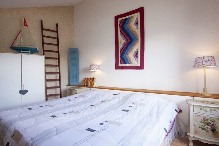 Le Castel, gîte 6 personnes avec piscine à Roussines - Photo 13