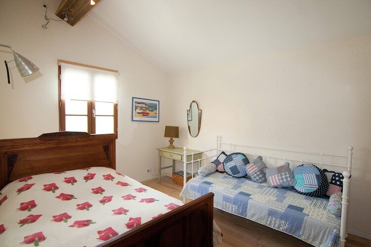 Le Castel, gîte 6 personnes avec piscine à Roussines - Photo 14
