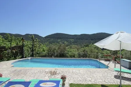 Location maison à Bagnols en Foret, Villa à Bagnols avec Piscine & Parcs