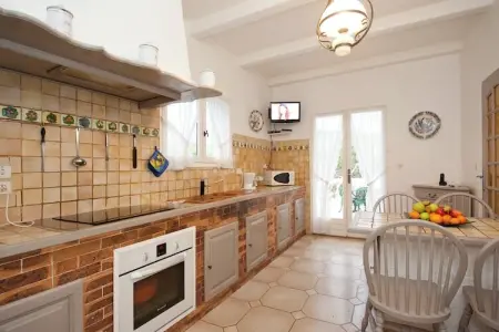 La Bagnolette, Villa à Bagnols avec Piscine & Parcs - Photo 3