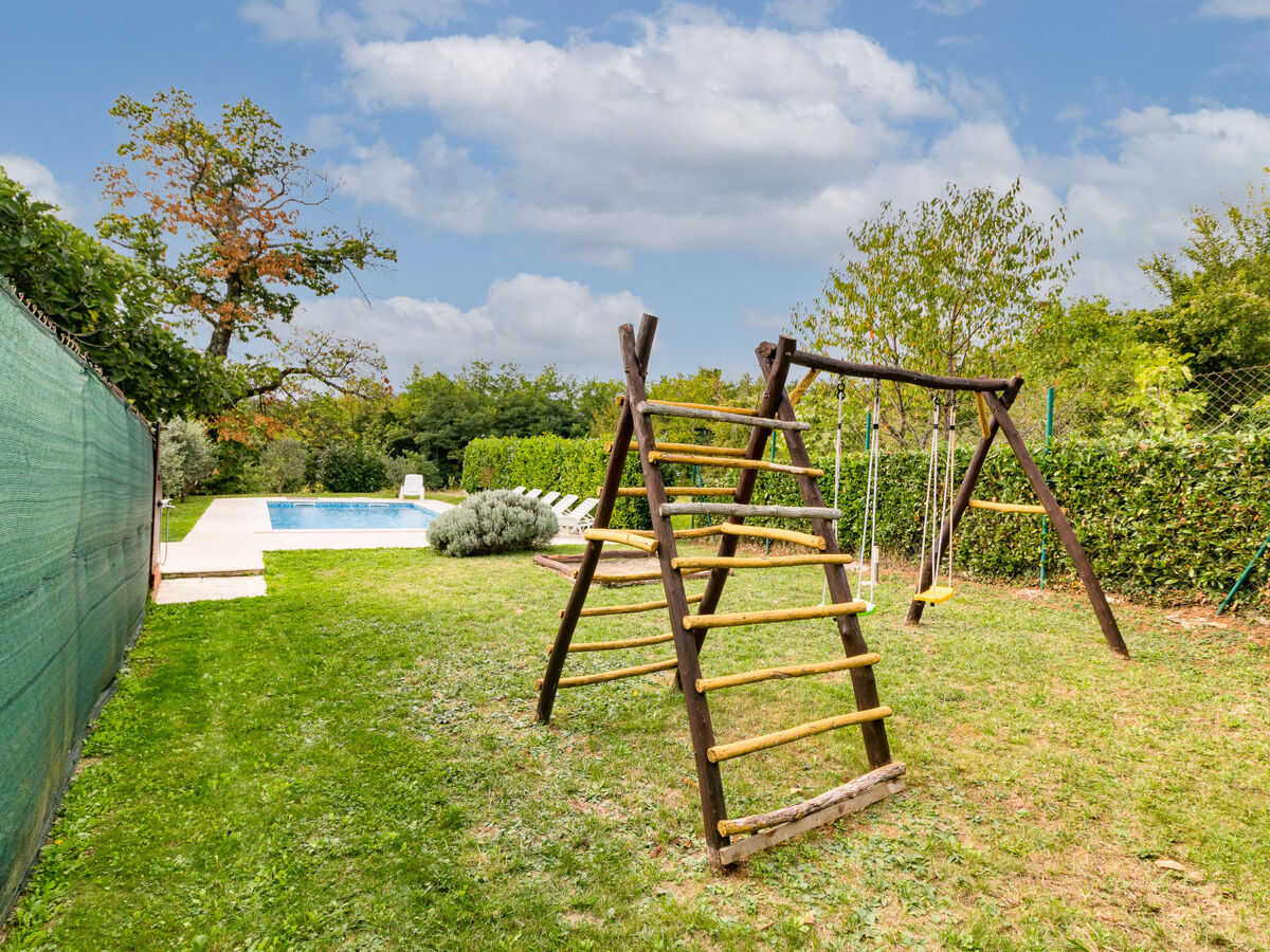 Maison Sonja avec piscine privée à Pićan - Photo 17