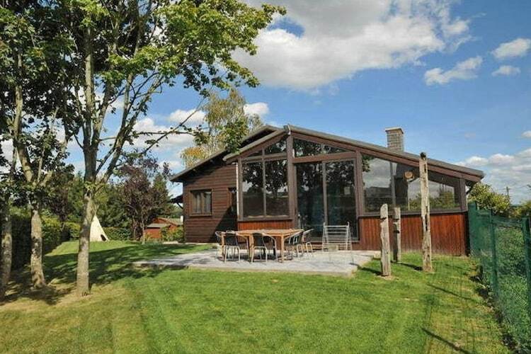 Chalet Arbre Dressé avec jacuzzi à Somme-Leuze - Photo 1