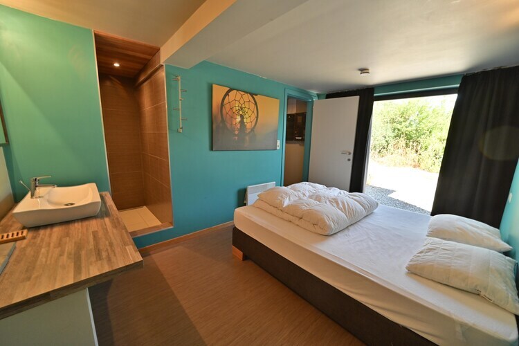 Chalet Arbre Dressé avec jacuzzi à Somme-Leuze - Photo 20